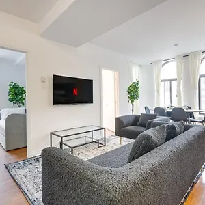 https://m11-gorgeous-bright-corner-2br-in-heart-of-mtl.hotels-in-montreal.org