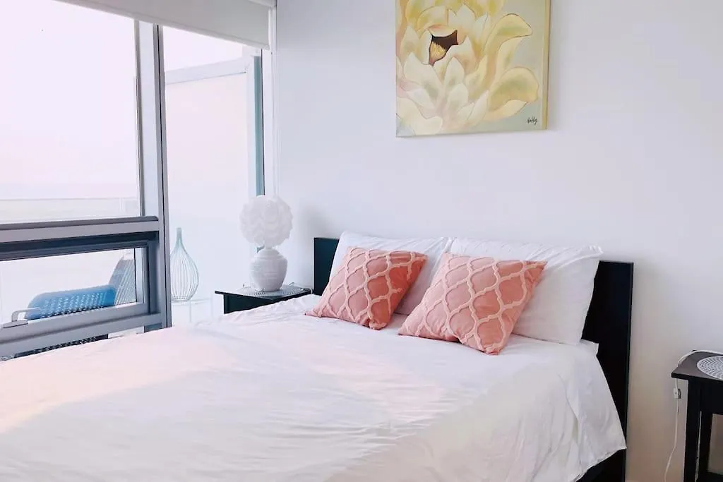 New Superior Lakeview Luxury 3-Bedroom Suite On 48 Floor Toronto 0*,  Canada