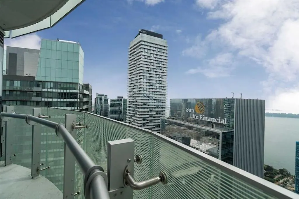 New Superior Lakeview Luxury 3-Bedroom Suite On 48 Floor Toronto 0*,
