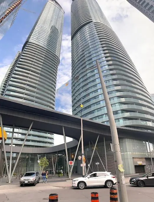 Apartment New Superior Lakeview Luxury 3-Bedroom Suite On 48 Floor Toronto