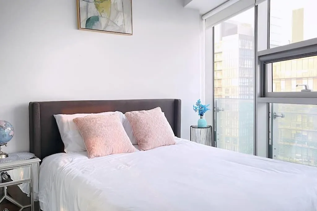 Apartment New Superior Lakeview Luxury 3-Bedroom Suite On 48 Floor Toronto