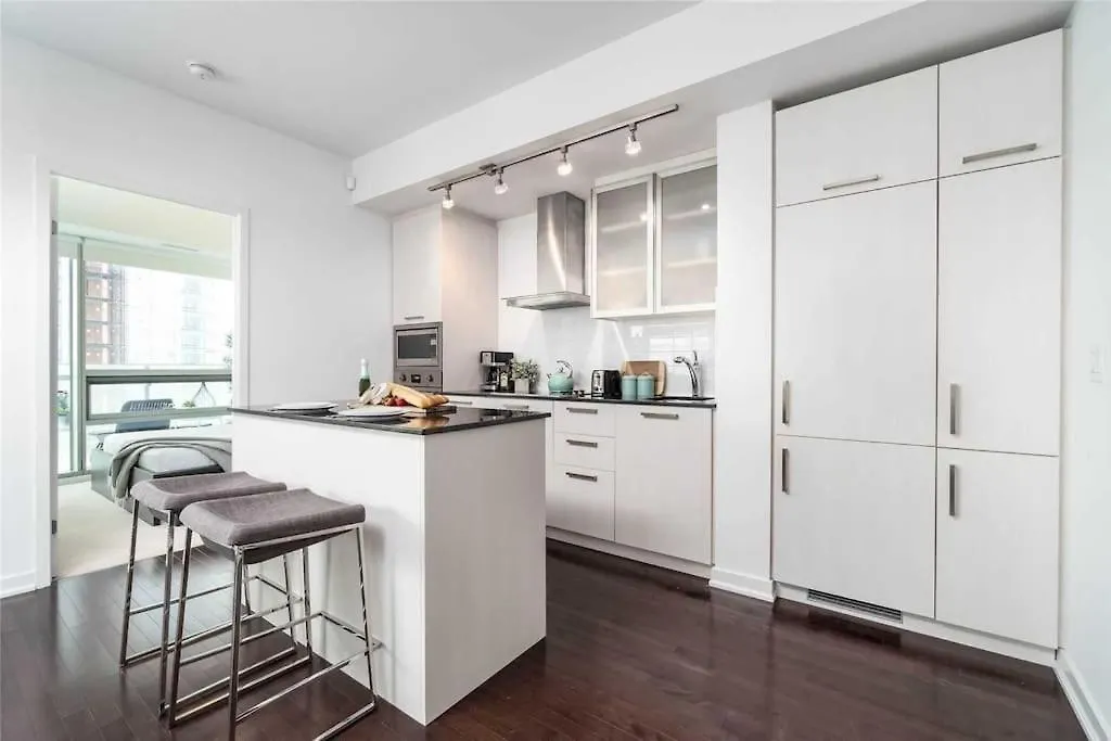 New Superior Lakeview Luxury 3-Bedroom Suite On 48 Floor Toronto 0*,  Canada