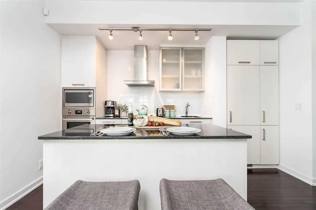 New Superior Lakeview Luxury 3-Bedroom Suite On 48 Floor Toronto 0*,  Canada