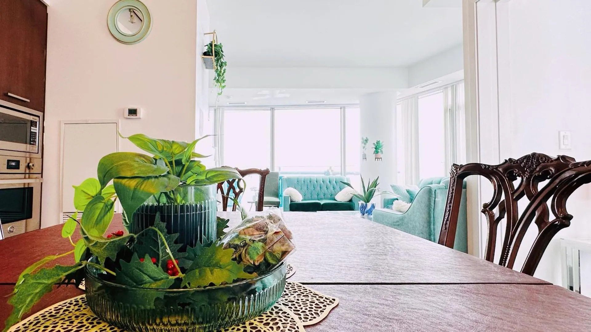 Apartment New Superior Lakeview Luxury 3-Bedroom Suite On 48 Floor Toronto Canada