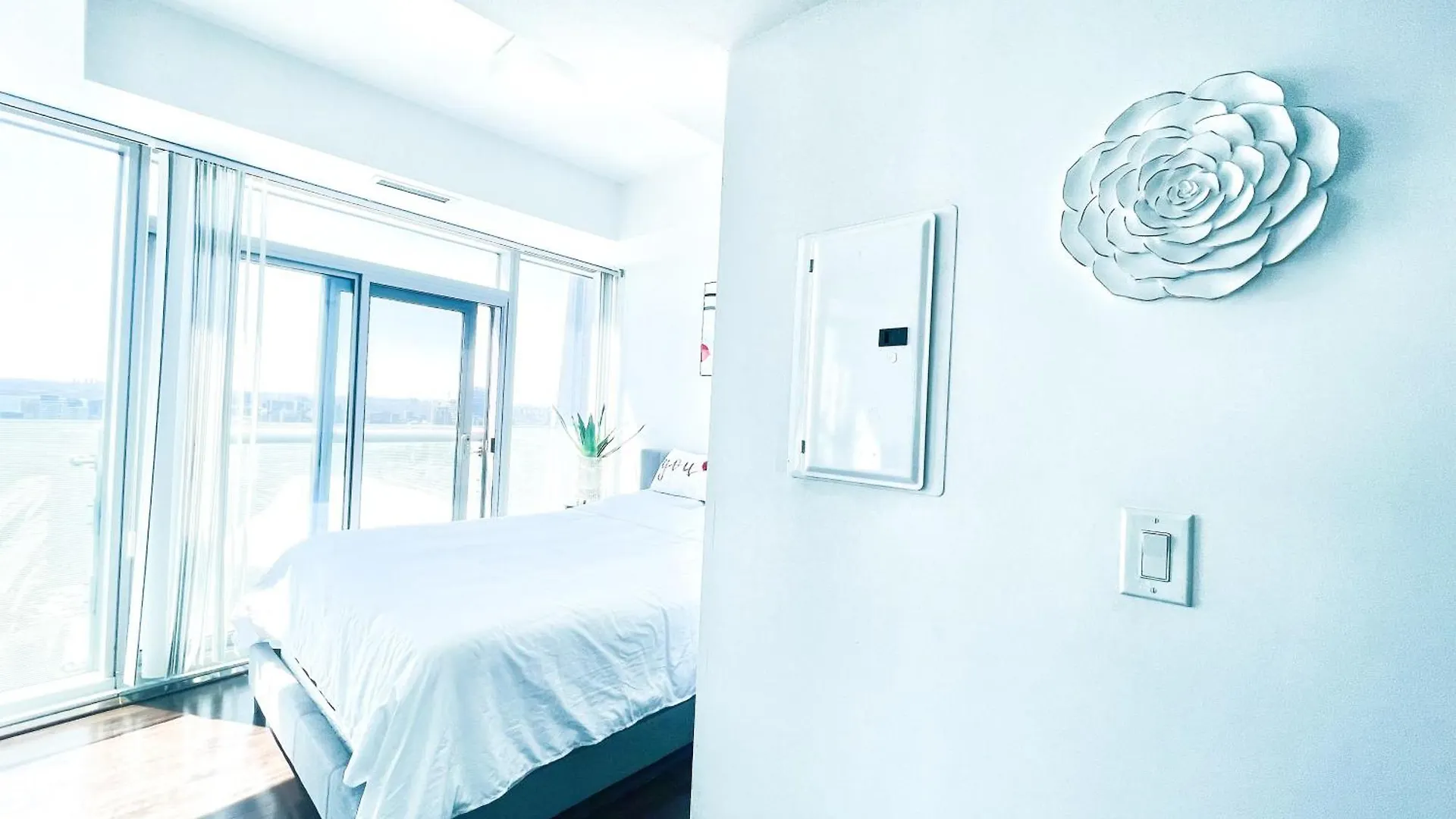 Apartment New Superior Lakeview Luxury 3-Bedroom Suite On 48 Floor Toronto