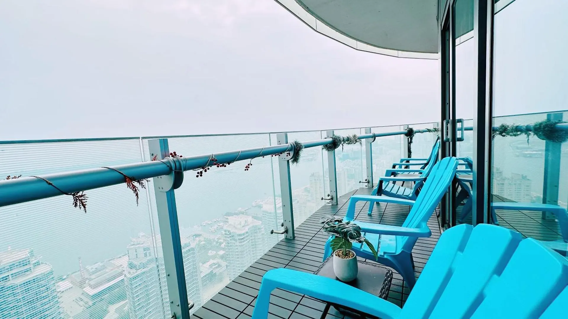 Apartment New Superior Lakeview Luxury 3-Bedroom Suite On 48 Floor Toronto