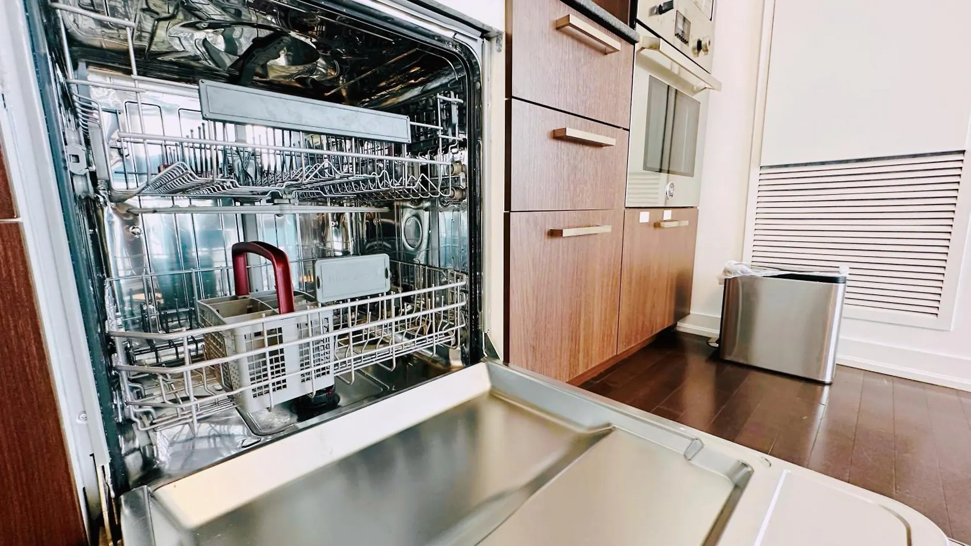 Apartment New Superior Lakeview Luxury 3-Bedroom Suite On 48 Floor Toronto Canada