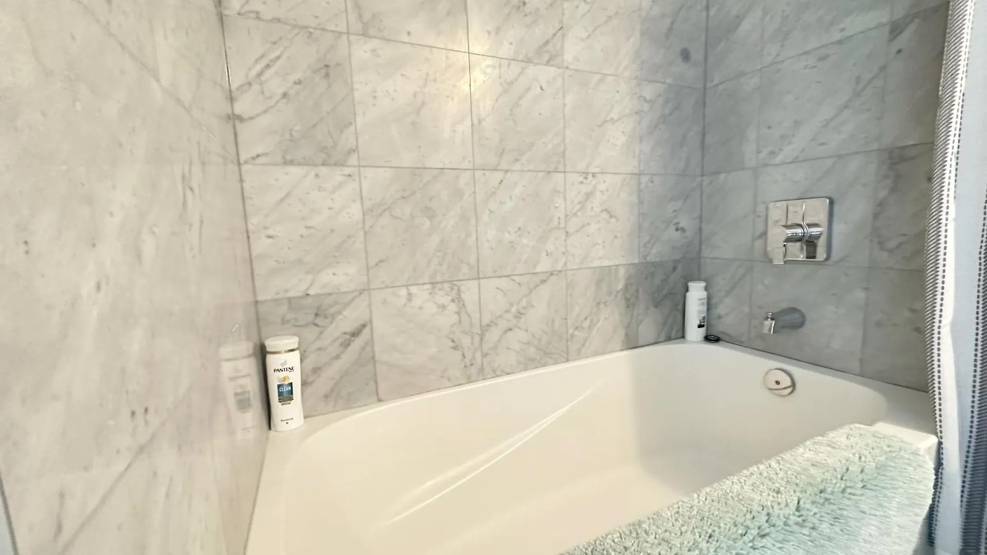 Apartment New Superior Lakeview Luxury 3-Bedroom Suite On 48 Floor Toronto